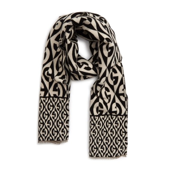 Gucci GG Rhombus Logo Jacquard Scarf in Ivory and Black. New with Tags - Picture 1 of 6